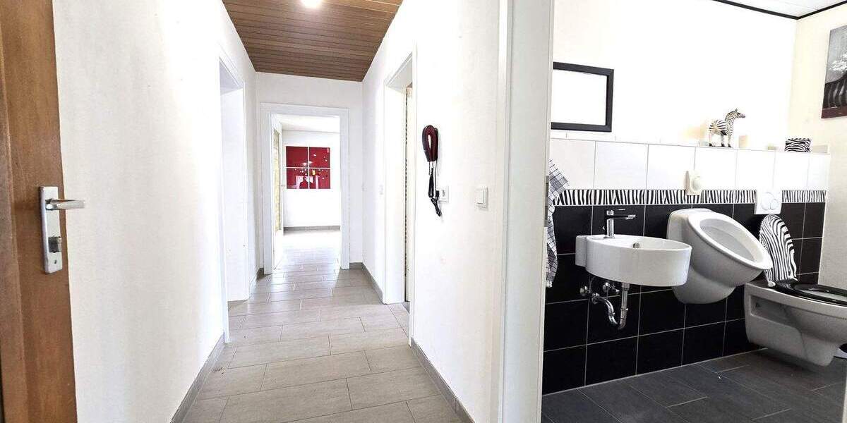 Einfamilienhaus Mandelbachtal Heckendalheim - 8 Zimmer, 180 m&sup2;, 259.000&euro; | Angebot:25677418