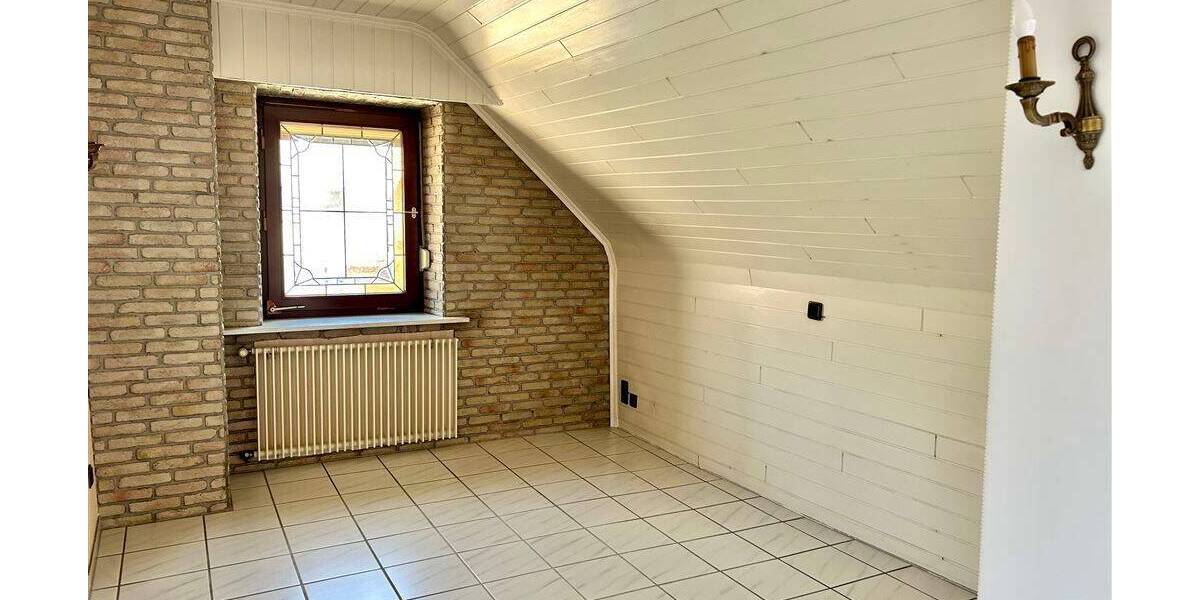 Mehrfamilienhaus, Wohnhaus Quierschied - 8 Zimmer, 198 m&sup2;, 287.000&euro; | Angebot:25745731