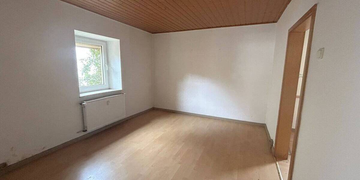 Mehrfamilienhaus, Wohnhaus Thaleischweiler-Fröschen / Thalfröschen Thalfröschen - 6 Zimmer, 219 m&sup2;, 199.000&euro; | Angebot:25684592