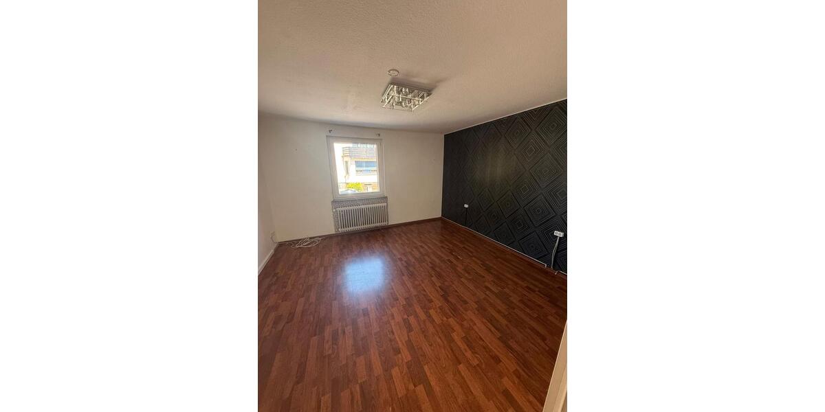 Reihenhaus Zweibrücken - 9 Zimmer, 193 m&sup2;, 325.000&euro; | Angebot:26929455