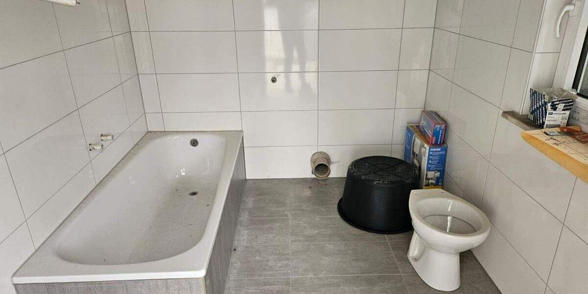 Einfamilienhaus Schiffweiler Landsweiler - 5 Zimmer, 128 m&sup2;, 195.000&euro; | Angebot:25702884