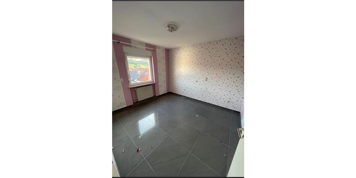Mehrfamilienhaus, Wohnhaus Contwig - 7 Zimmer, 280 m&sup2;, 192.000&euro; | Angebot:26871419