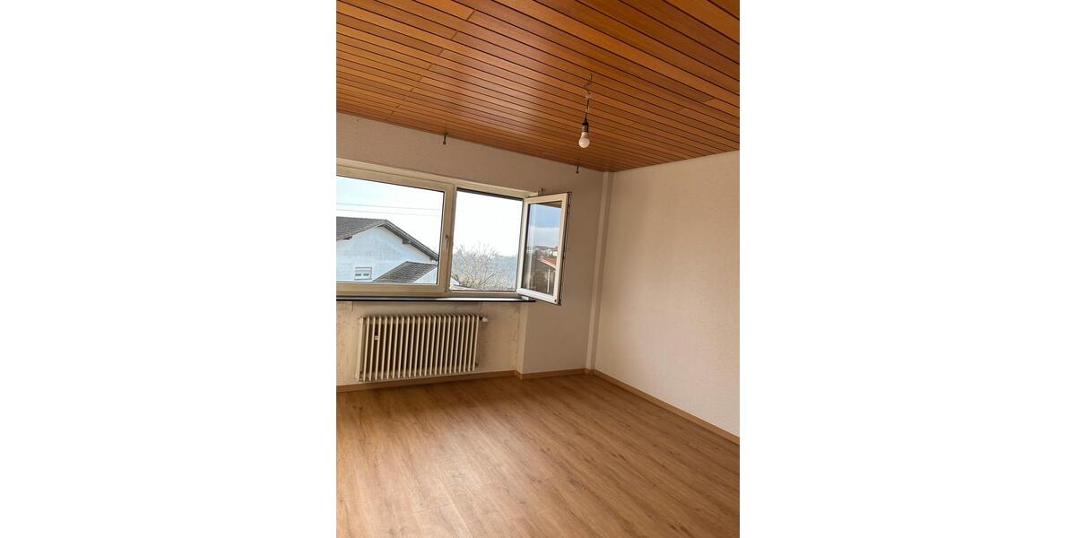 Mehrfamilienhaus, Wohnhaus Bexbach - 8 Zimmer, 250 m&sup2;, 320.000&euro; | Angebot:26610377