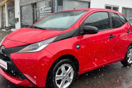 Toyota Aygo (X) 108.000 km 5.999 &euro; Saarbrücken 66115