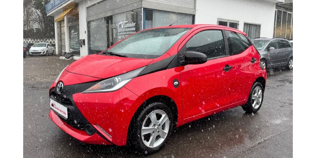 Toyota Aygo (X) 108.000 km 5.999 &euro; Saarbrücken 66115