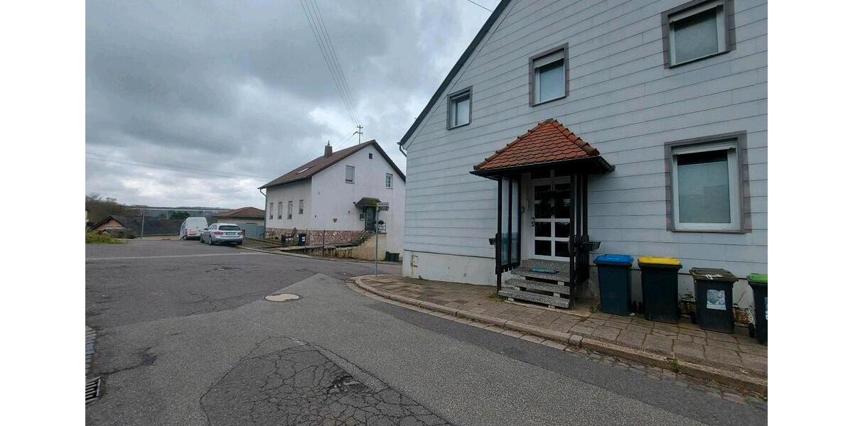 Einfamilienhaus Friedrichsthal - 7 Zimmer, 175 m&sup2;, 250.000&euro; | Angebot:25971205