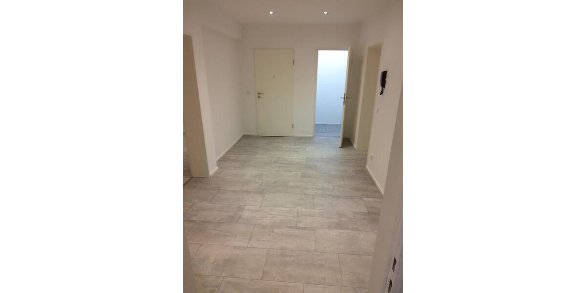 Etagenwohnung Saarbrücken Scheidt - 3 Zimmer, 93 m&sup2;, 650&euro; | Angebot:24148930