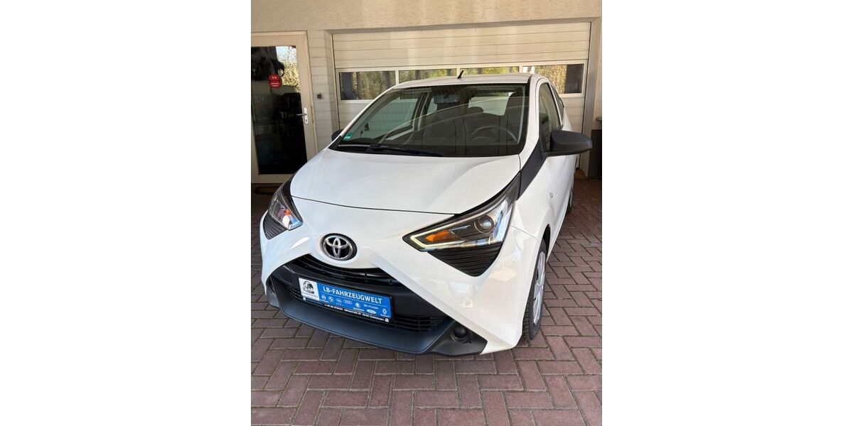 Toyota Aygo (X) 115.856 km 6.895 &euro; Zweibrücken 66482
