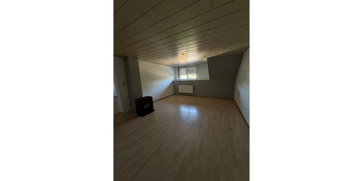 Etagenwohnung Blieskastel - 4 Zimmer, 140 m&sup2;, 780&euro; | Angebot:19721002