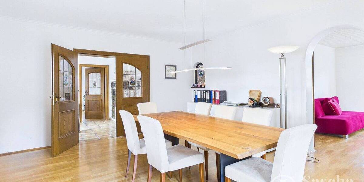 Freistehendes Einfamilienhaus mit Einliegerwohnung auf weitläufigem Grundstück mit Panoramablick - Einfamilienhaus Sankt Ingbert St. Ingbert | Angebot:26178655