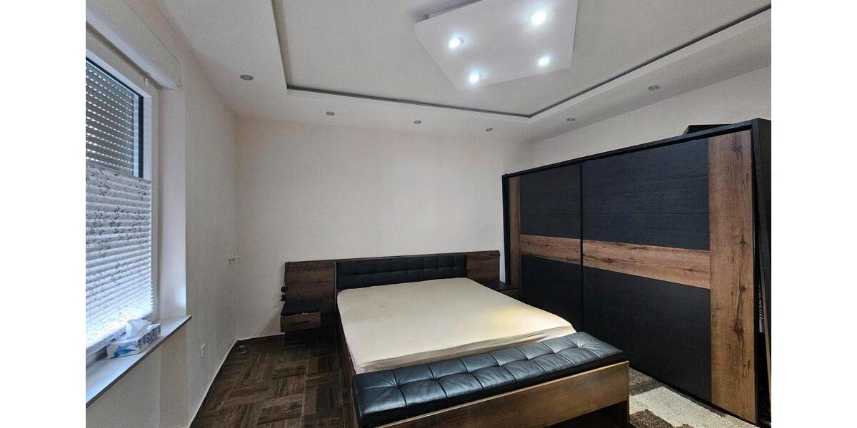 Einfamilienhaus Saarbrücken Dudweiler - 7 Zimmer, 170 m&sup2;, 350.000&euro; | Angebot:23726722