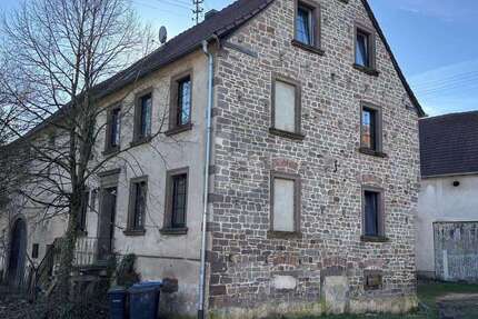 Haus Sankt Wendel - 9 Zimmer, 225 m&sup2;, 159.000&euro; | Angebot:26909812