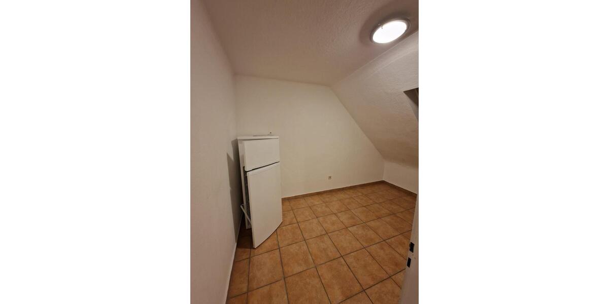 Dachgeschoßwohnung Zweibrücken - 2 Zimmer, 46 m&sup2;, 330&euro; | Angebot:25648996