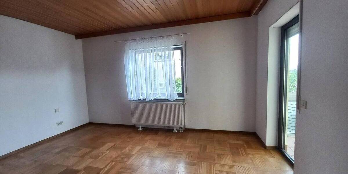 Etagenwohnung Kleinblittersdorf - 3 Zimmer, 115 m&sup2;, 900&euro; | Angebot:26787011