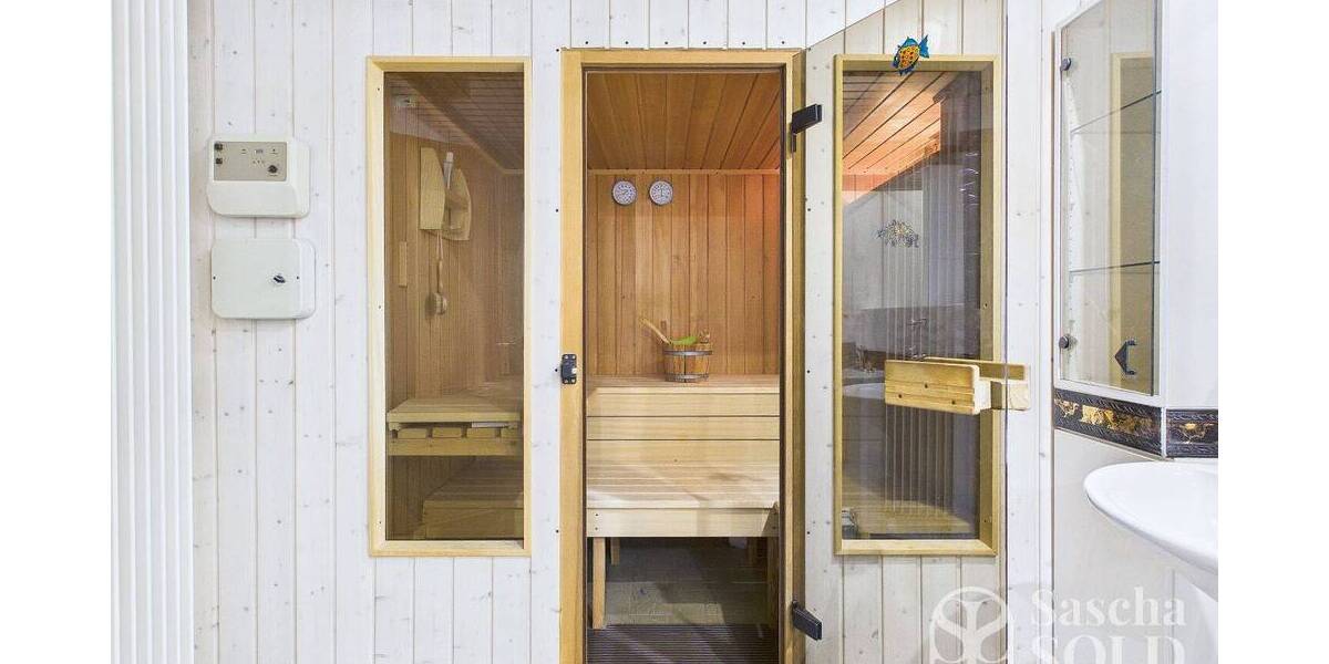 Großzügige Liegenschaft in ruhiger Waldrandlage - Pool, Sauna, Wintergarten, Balkon u. Doppelgarage - Einfamilienhaus Spiesen-Elversberg Elversberg | Angebot:26178654