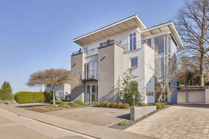 Haus Neunkirchen/Saar Saar - 12 Zimmer, 202 m&sup2;, 795.000&euro; | Angebot:25402838