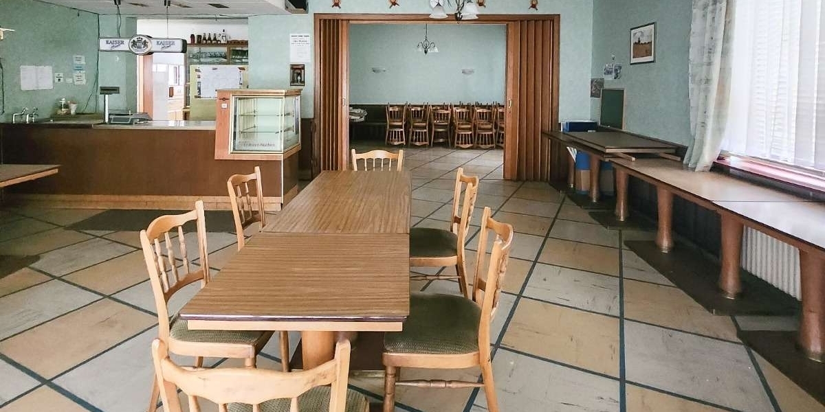 Wohn- und Geschäftshaus mit CaféLadenfläche und zwei Wohneinheiten in Steinbach am Glan - Mehrfamilienhaus, Wohnhaus Steinbach am Glan | Angebot:27159246