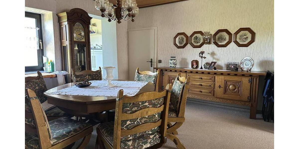 Einfamilienhaus Berschweiler bei Baumholder - 7 Zimmer, 239 m&sup2;, 290.000&euro; | Angebot:25739299