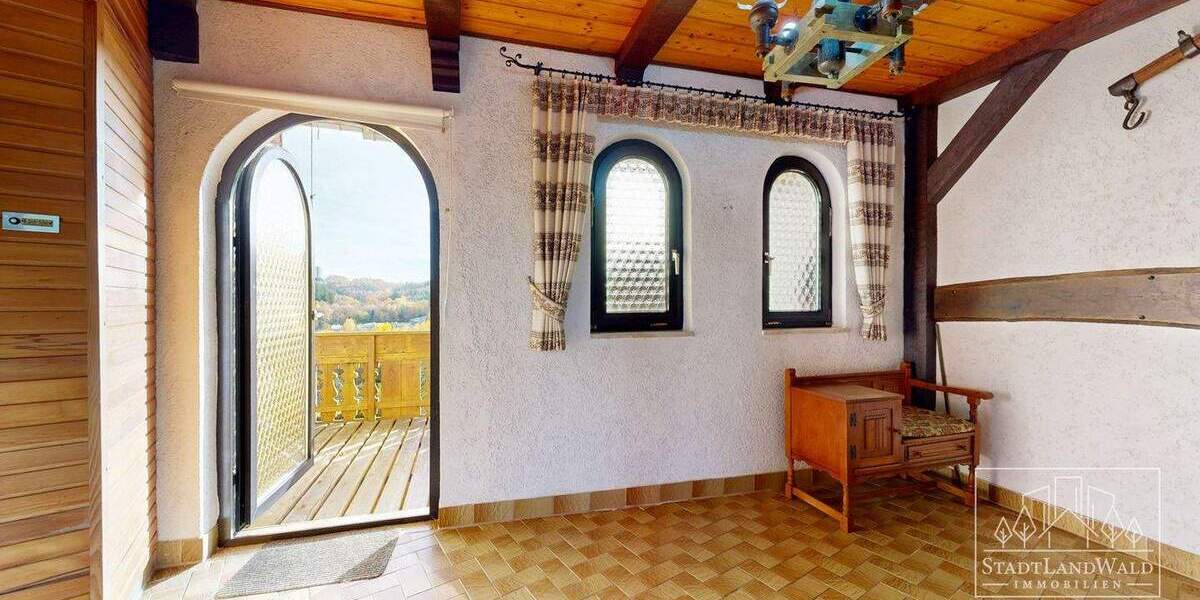 Einfamilienhaus Pirmasens Innenstadt - 7 Zimmer, 110 m&sup2;, 243.800&euro; | Angebot:25733486