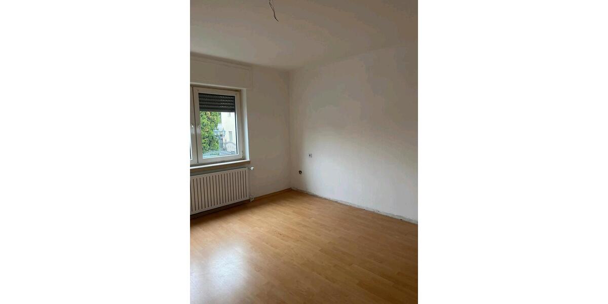 Erdgeschoßwohnung Pirmasens Fehrbach - 3 Zimmer, 88 m&sup2;, 720&euro; | Angebot:25546345