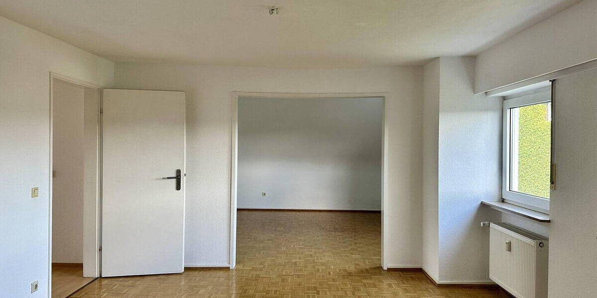 Etagenwohnung Saarbrücken Alt-Saarbrücken - 3 Zimmer, 98 m&sup2;, 950&euro; | Angebot:26897076