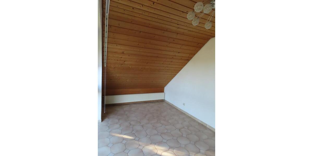 Dachgeschoßwohnung Blieskastel - 2 Zimmer, 99 m&sup2;, 900&euro; | Angebot:25598973