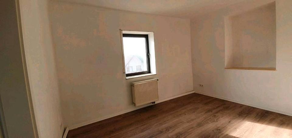 Etagenwohnung Battweiler - 3 Zimmer, 90 m&sup2;, 650&euro; | Angebot:26034331