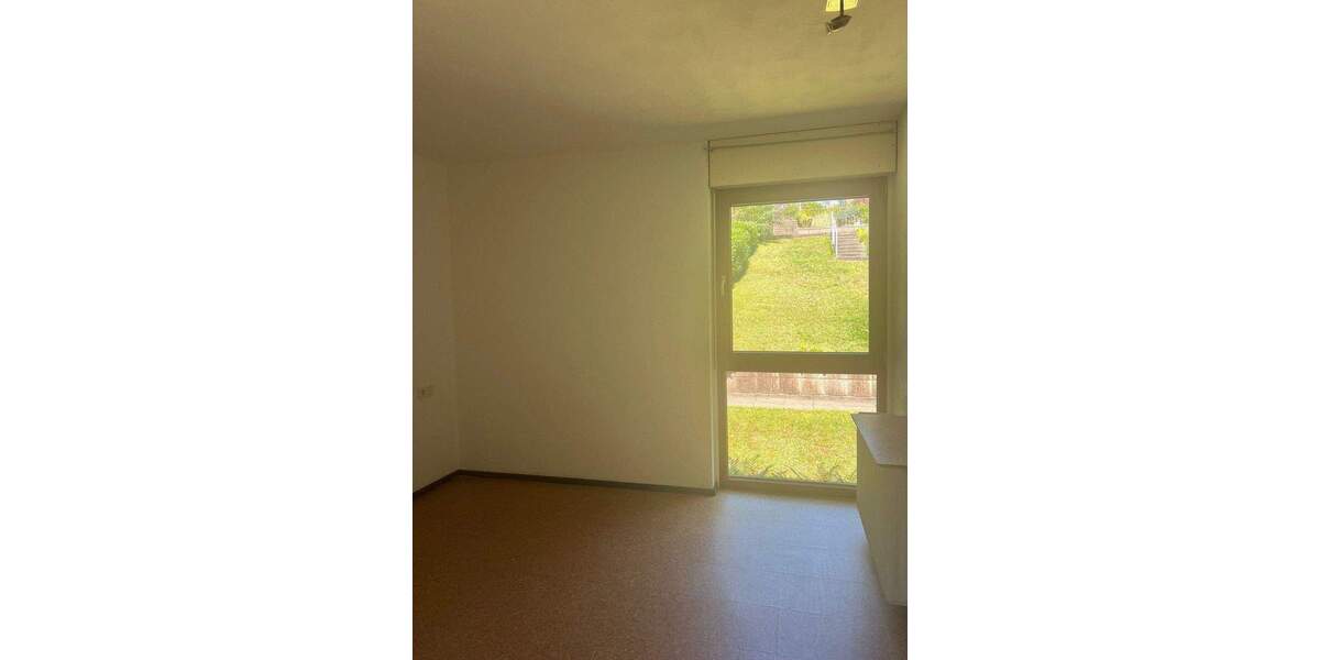 Etagenwohnung Saarbrücken Dudweiler - 3 Zimmer, 90 m&sup2;, 152.000&euro; | Angebot:25730777