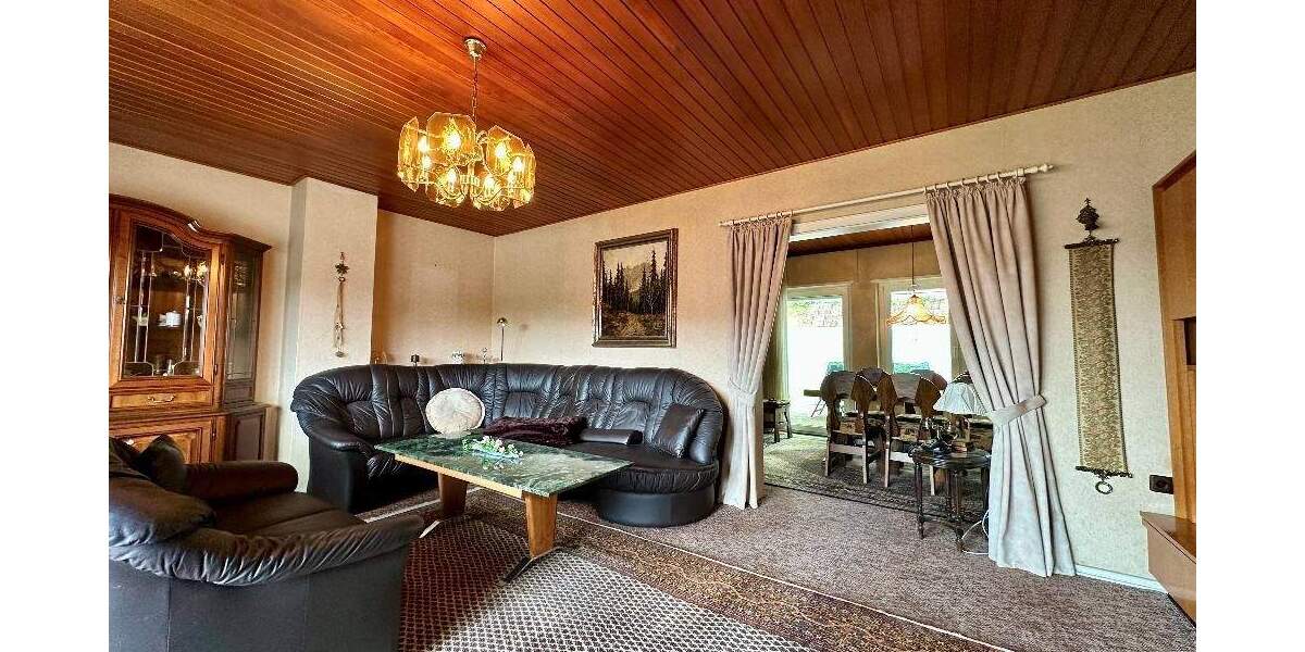 Einfamilienhaus Waldfischbach - 5 Zimmer, 151 m&sup2;, 215.000&euro; | Angebot:25777592