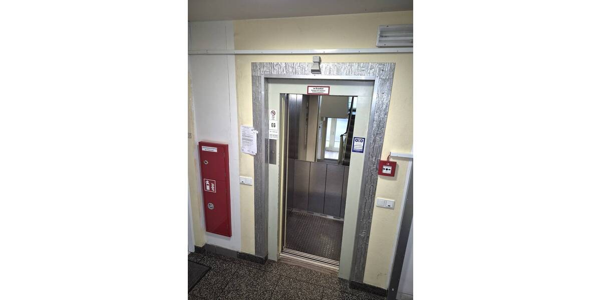 Etagenwohnung Saarbrücken / Sankt Johann St Johann - 3 Zimmer, 91 m&sup2;, 170.000&euro; | Angebot:26117978