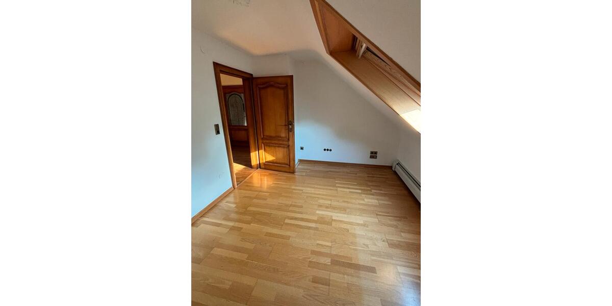 Dachgeschoßwohnung Zweibrücken - 3 Zimmer, 55 m&sup2;, 700&euro; | Angebot:26039218