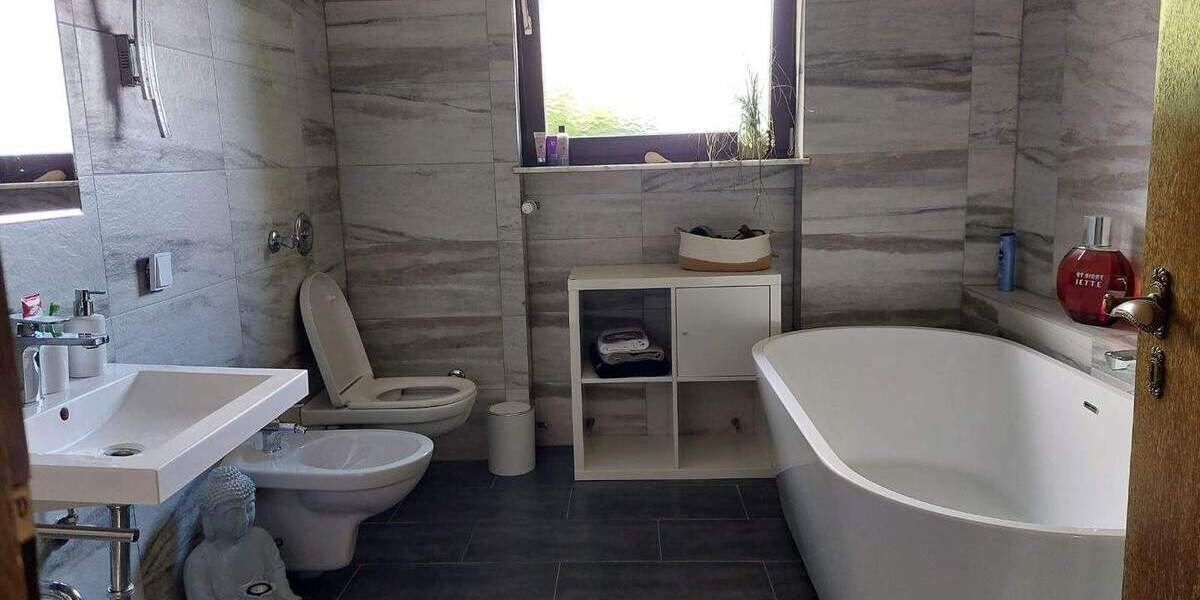 Bungalow Freisen Reitscheid - 8 Zimmer, 290 m&sup2;, 445.000&euro; | Angebot:25683918