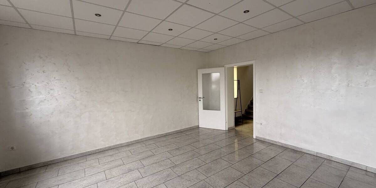 Mehrfamilienhaus, Wohnhaus Schiffweiler - 6 Zimmer, 184 m&sup2;, 265.000&euro; | Angebot:26187887