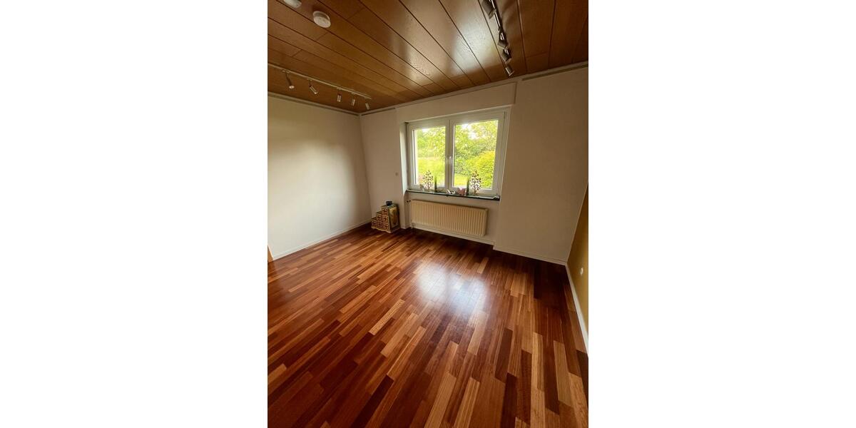 Einfamilienhaus Freisen - 10 Zimmer, 180 m&sup2;, 349.000&euro; | Angebot:25988432