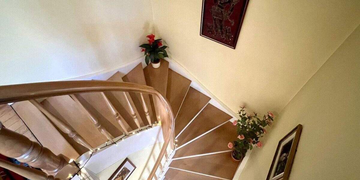 Einfamilienhaus Neunkirchen Innenstadt - 6 Zimmer, 210 m&sup2;, 395.000&euro; | Angebot:25755189