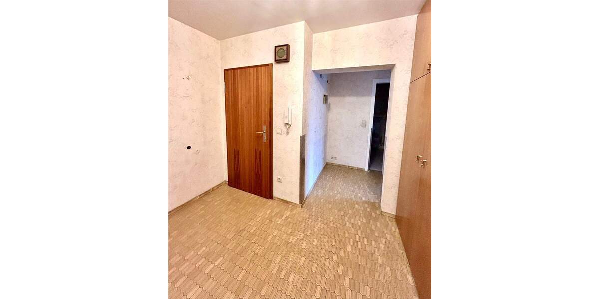 Etagenwohnung Saarbrücken Scheidt - 2 Zimmer, 77 m&sup2;, 149.000&euro; | Angebot:25701158