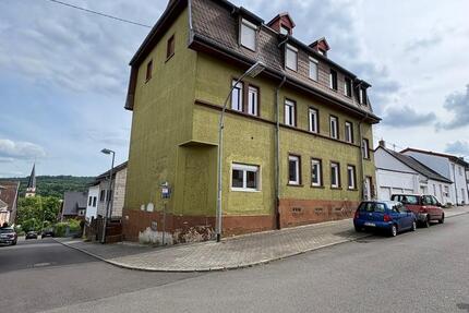 Haus Saarbrücken Dudweiler - 10 Zimmer, 320 m&sup2;, 335.000&euro; | Angebot:26787102