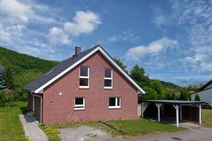 Haus Erzenhausen - 5 Zimmer, 165 m&sup2;, 449.000&euro; | Angebot:25287527