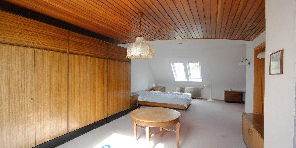 Doppelhaushälfte Bexbach - 9 Zimmer, 213 m&sup2;, 379.000&euro; | Angebot:25664164