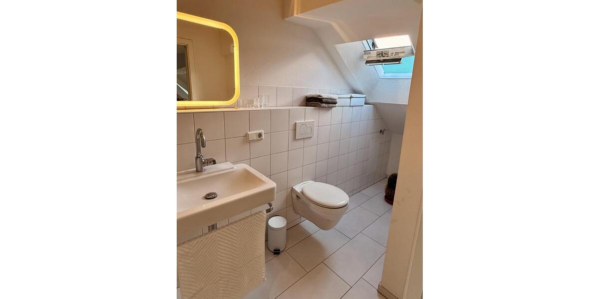 Dachgeschoßwohnung Sulzbach (Saar) - 2 Zimmer, 77 m&sup2;, 950&euro; | Angebot:25876618