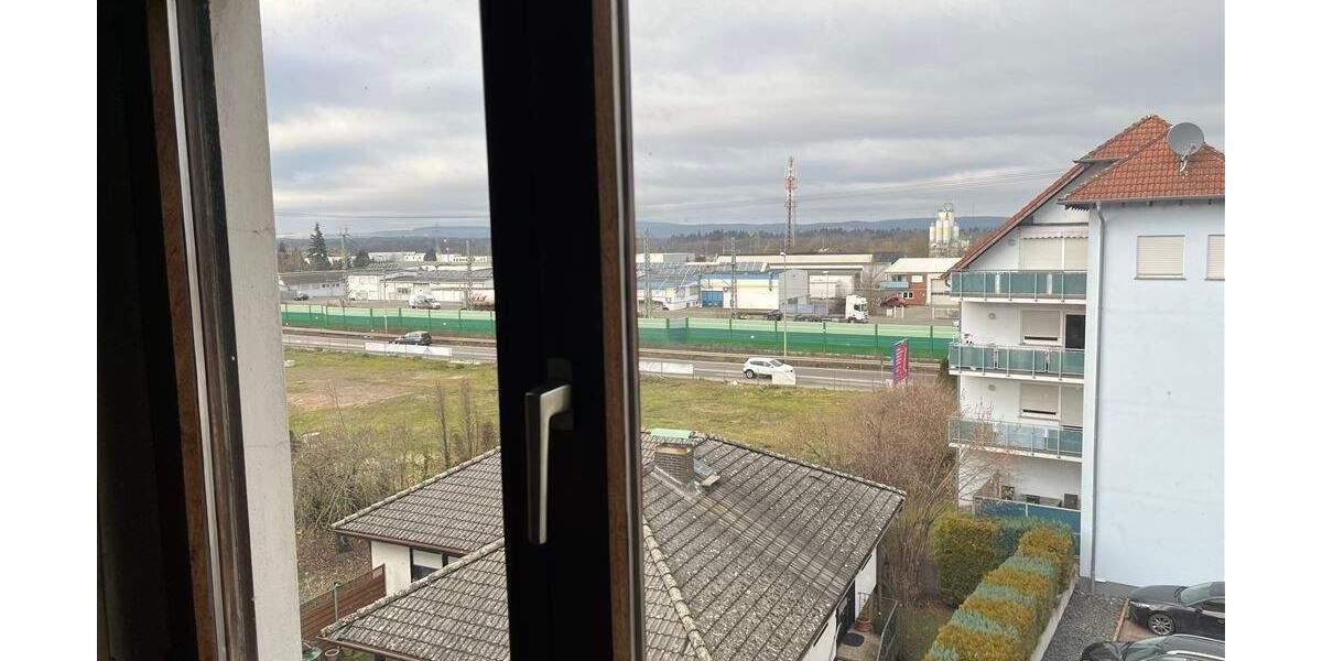 Etagenwohnung Landstuhl - 4 Zimmer, 75 m&sup2;, 89.000&euro; | Angebot:25666141