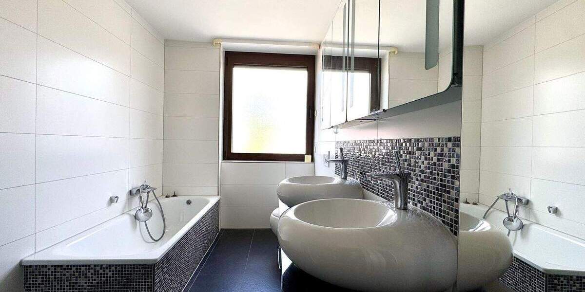 Bellevue Saarbrücken - hochwertig & energetisch saniertes 3-Parteien-Haus zu verkaufen - Mehrfamilienhaus, Wohnhaus Saarbrücken Alt-Saarbrücken | Angebot:24485624