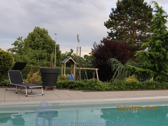 Repräsentatives Traumhaus mit Fernblick in bevorzugter Stadtrandlage von Zweibrücken - Villa Zweibrücken | Angebot:10658553