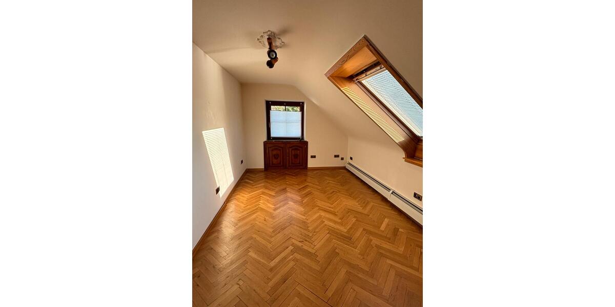 Dachgeschoßwohnung Zweibrücken - 3 Zimmer, 55 m&sup2;, 700&euro; | Angebot:26039218