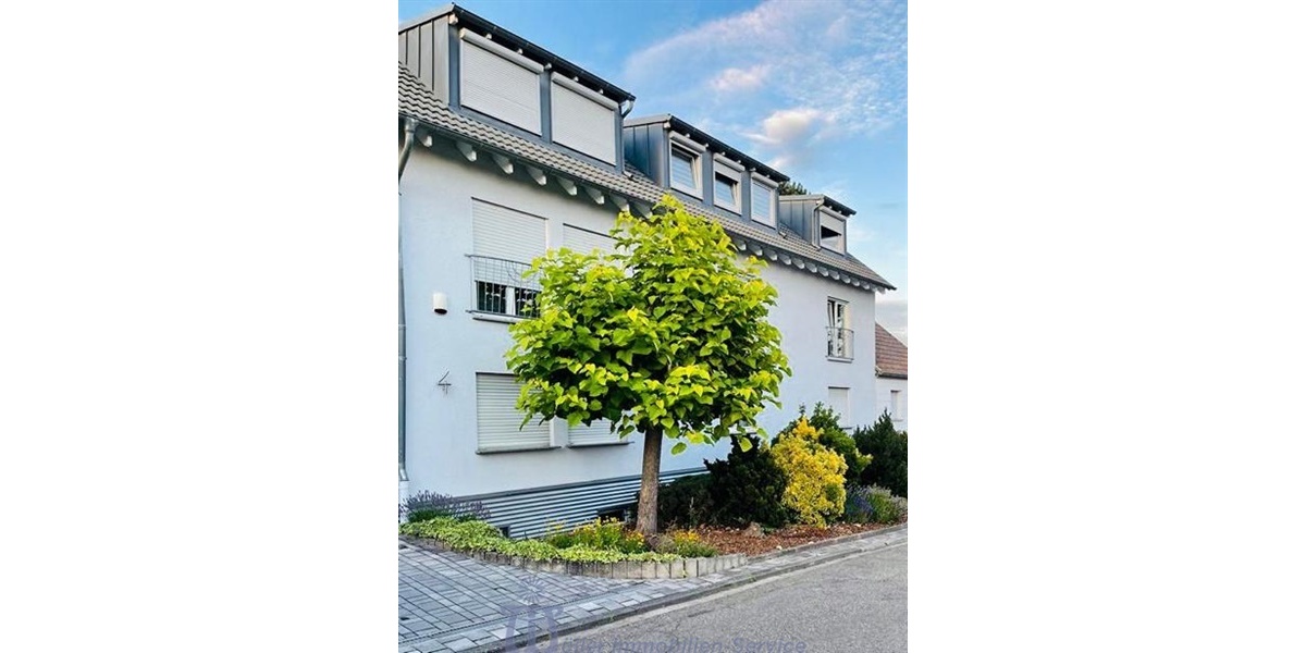 Repräsentatives Traumhaus mit Fernblick in bevorzugter Stadtrandlage von Zweibrücken - Villa Zweibrücken | Angebot:10658553