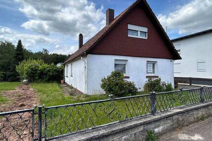 Haus Pirmasens Innenstadt - 6 Zimmer, 169 m&sup2;, 140.000&euro; | Angebot:26929907