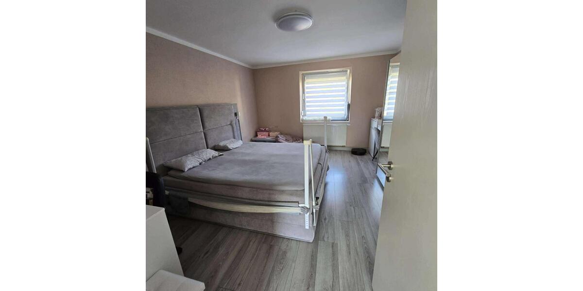 Mehrfamilienhaus, Wohnhaus Homburg - 9 Zimmer, 215 m&sup2;, 425.000&euro; | Angebot:25332382