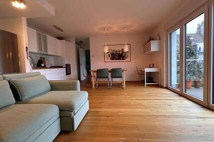 Zimmer Saarbrücken / Alt-Saarbrücken Saarbrücken - 2 Zimmer, 1.244&euro; | Angebot:9761569