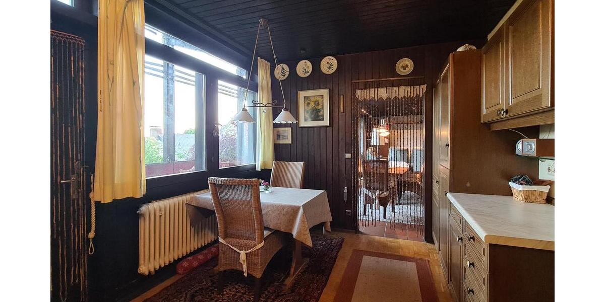 Bungalow mit Satteldach in idyllischer Ortsrandlage mit Fernblick - Einfamilienhaus Homburg | Angebot:21352445