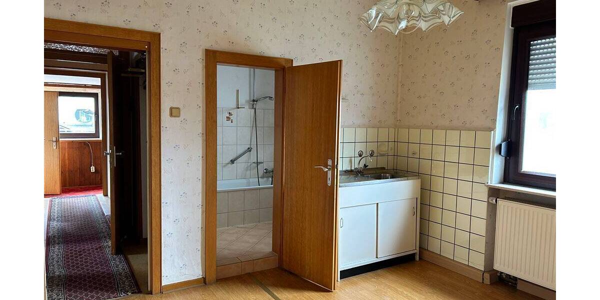 Mehrfamilienhaus, Wohnhaus Saarbrücken Dudweiler - 7 Zimmer, 168 m&sup2;, 150.000&euro; | Angebot:25745729